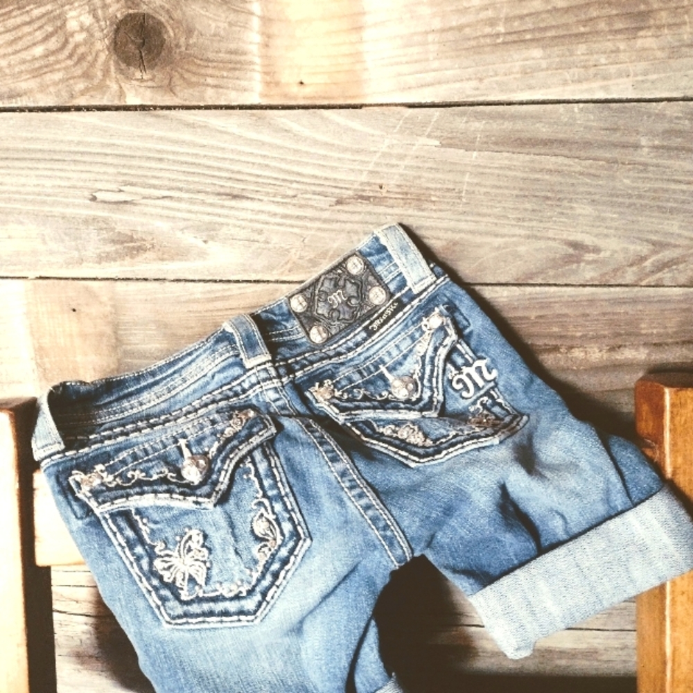 MISS ME BERMUDA SHORTS